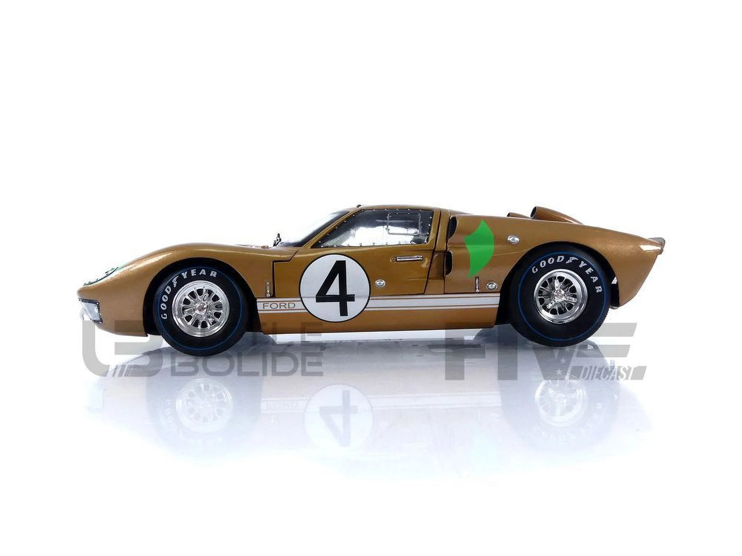 Sizehelby Collectibles SizeC414 1966 Ford GT-40 MK 2 Gold No.4 1-18 Diecast Car Model